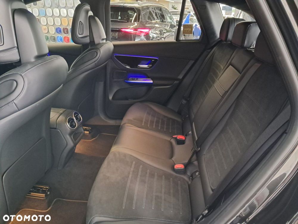 Mercedes-Benz GLC - 28