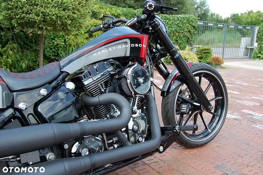 Harley-Davidson FXSB Breakout - 17