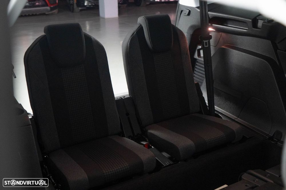 Peugeot 5008 1.2 PureTech Allure EAT6 - 7