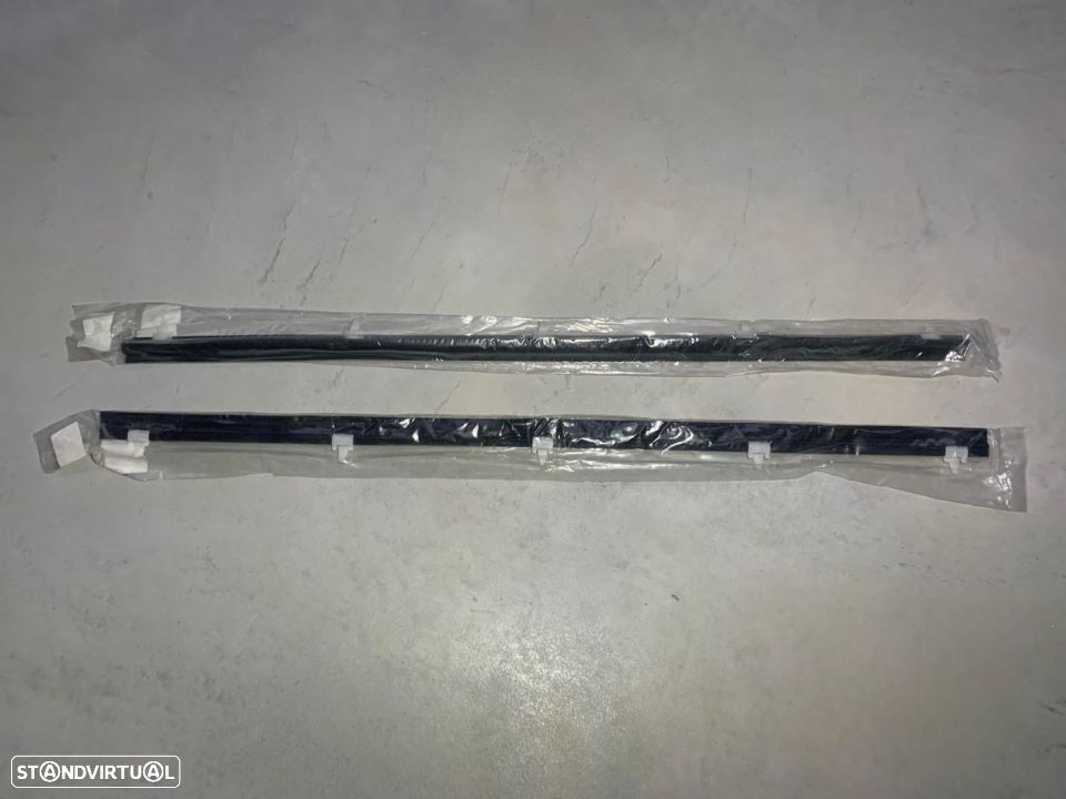 Raspador de porta para Toyota Hilux LN55 e LN56 (NOVO ) - 1