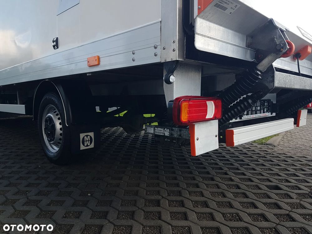 Iveco DAILY WINDA 8EP KONTENER KLIMA 4,22x2,24x2,24 KRAJOWY 35S16 3,0-160KM MANUAL 6-BIEGÓW - 37