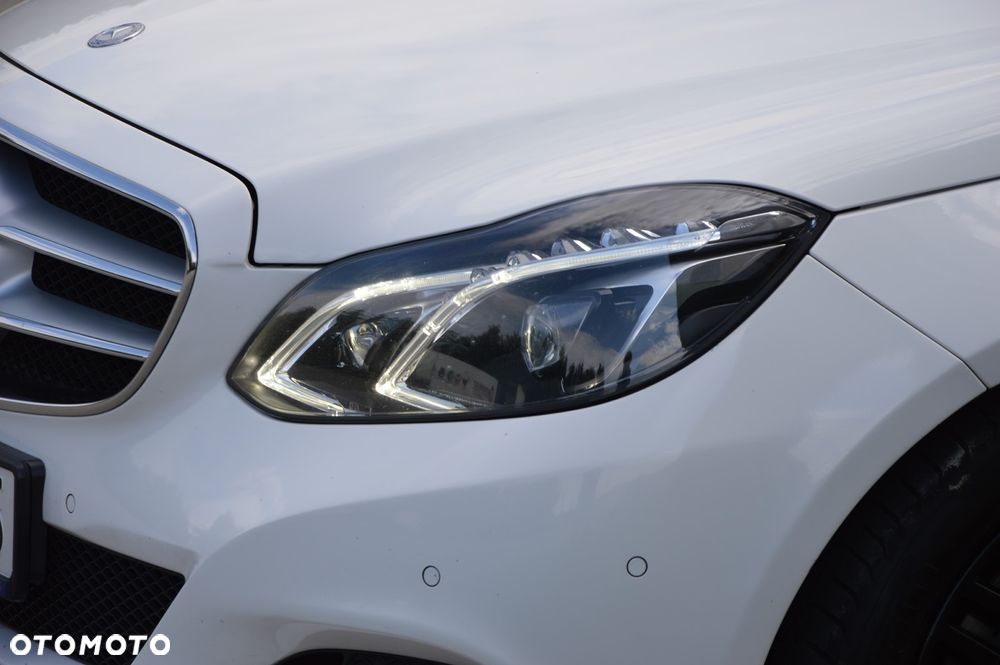 Mercedes-Benz Klasa E 200 7G-TRONIC Elegance - 14