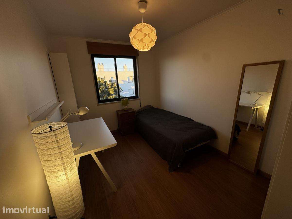 Quarto - localizado em Lisbon - Grande imagem: 5/9