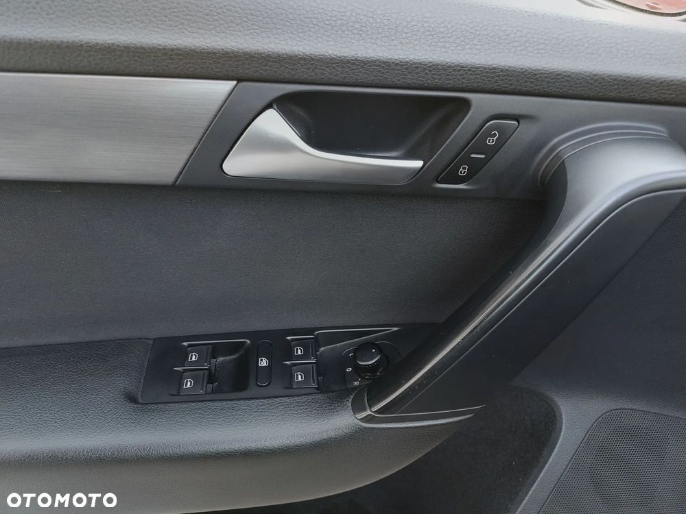 Volkswagen Passat 2.0 TDI Highline DSG - 9