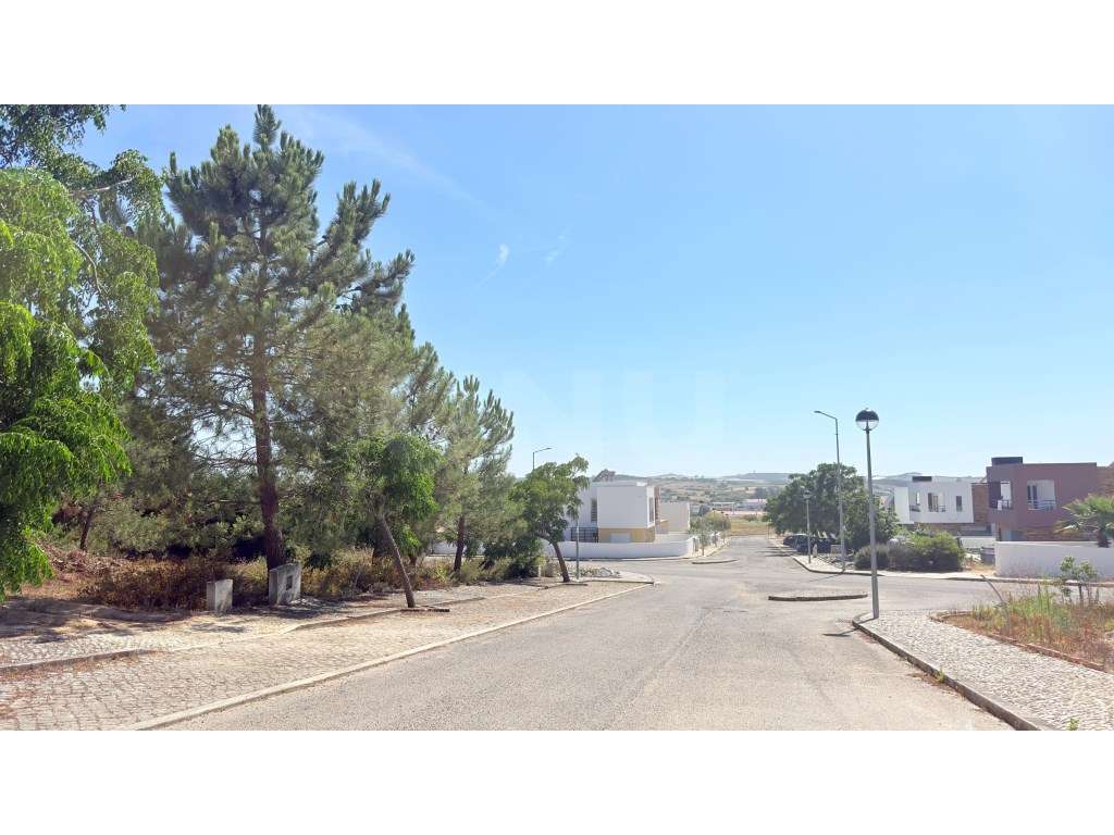 Lote urbano com 323m², para venda, em Torres Vedras - Grande imagem: 3/19