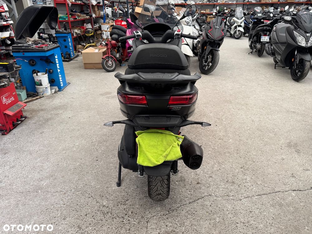 Piaggio MP-3 - 7