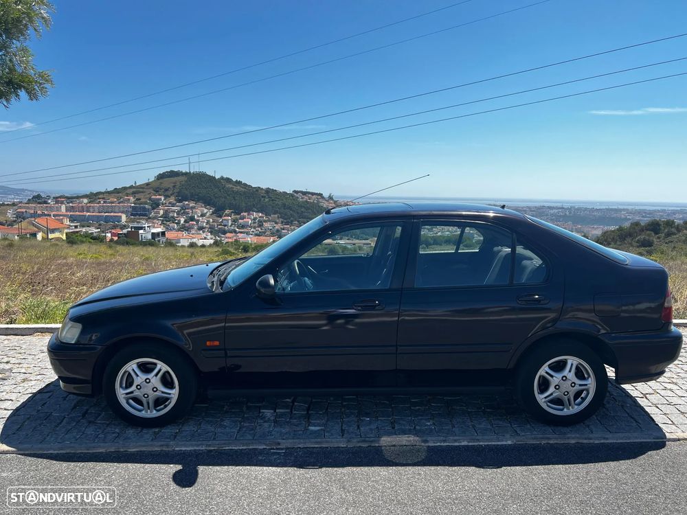 Honda Civic 1.5i LS - 2
