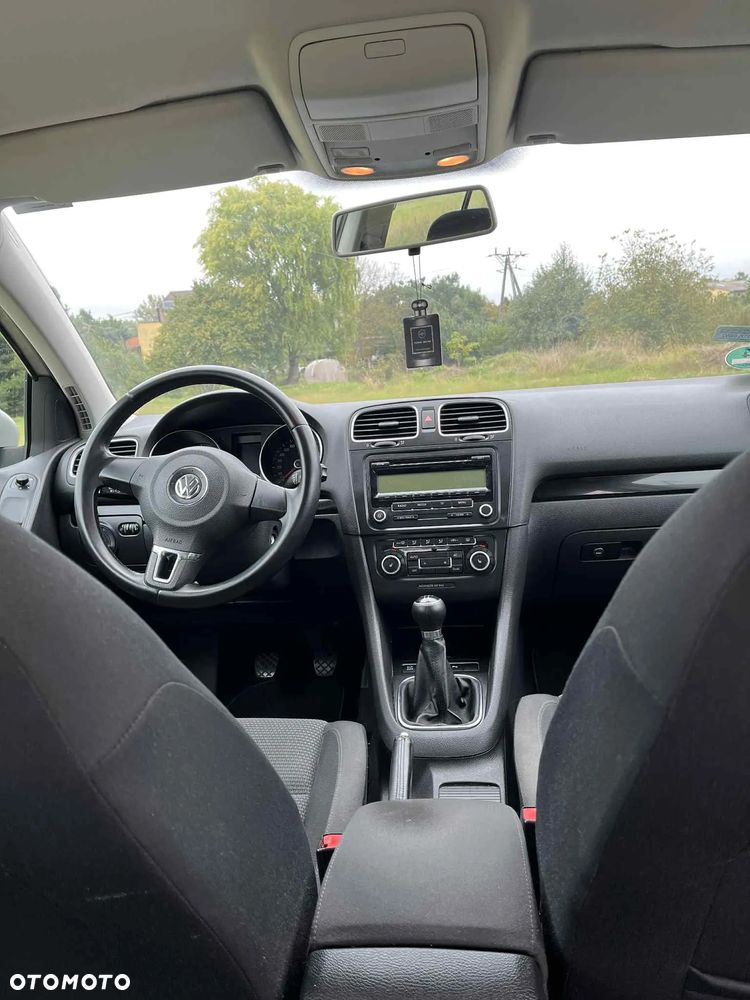 Volkswagen Golf - 8