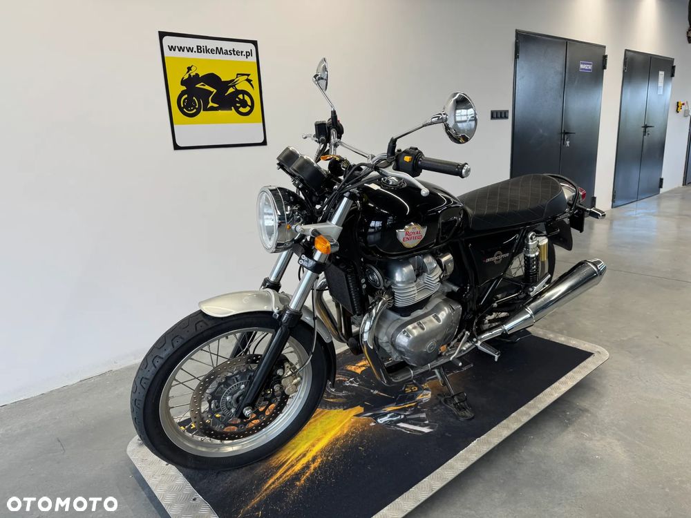 Royal Enfield Interceptor - 4
