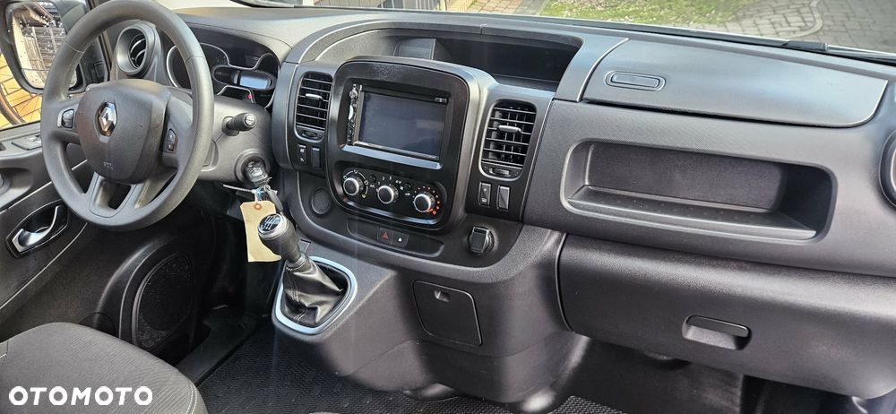 Renault TRAFIC - 12