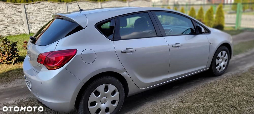 Opel Astra 1.6 Color Edition - 3