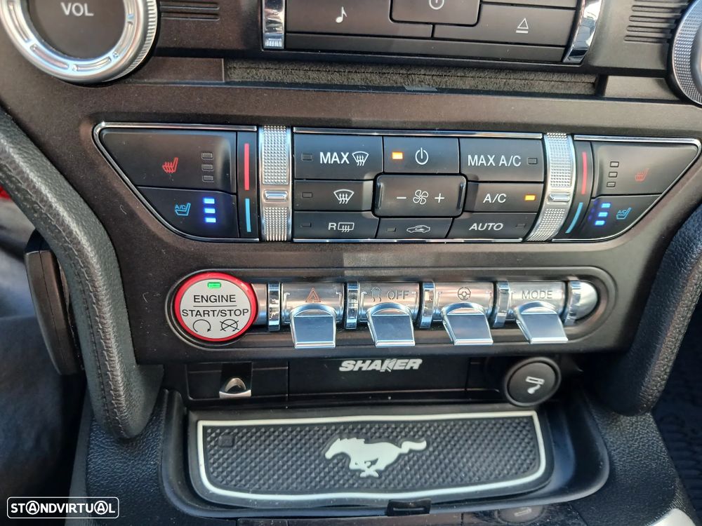 Ford Mustang 2.3i EcoBoost - 12