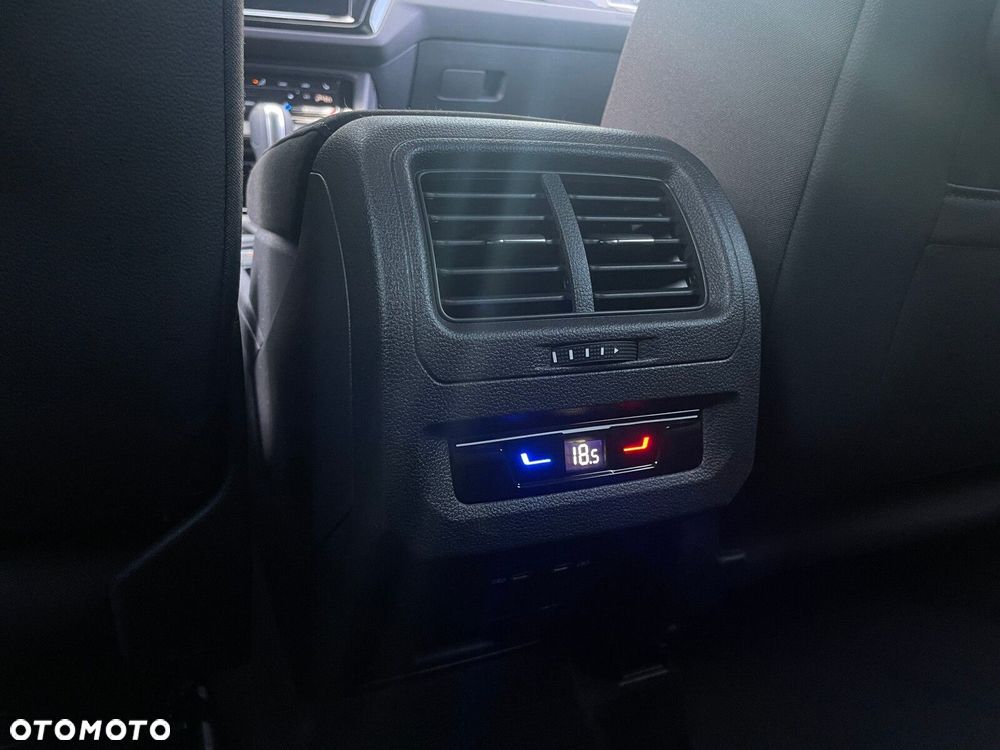 Volkswagen Touran 1.5 TSI EVO Highline DSG - 27