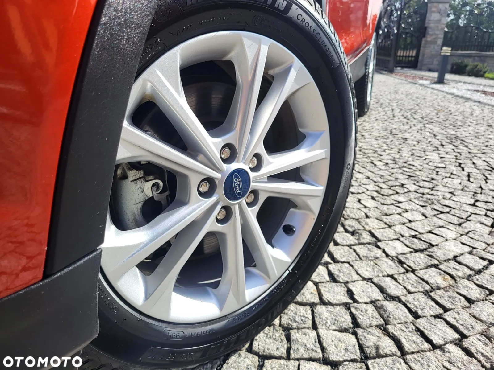 Ford Kuga - 14