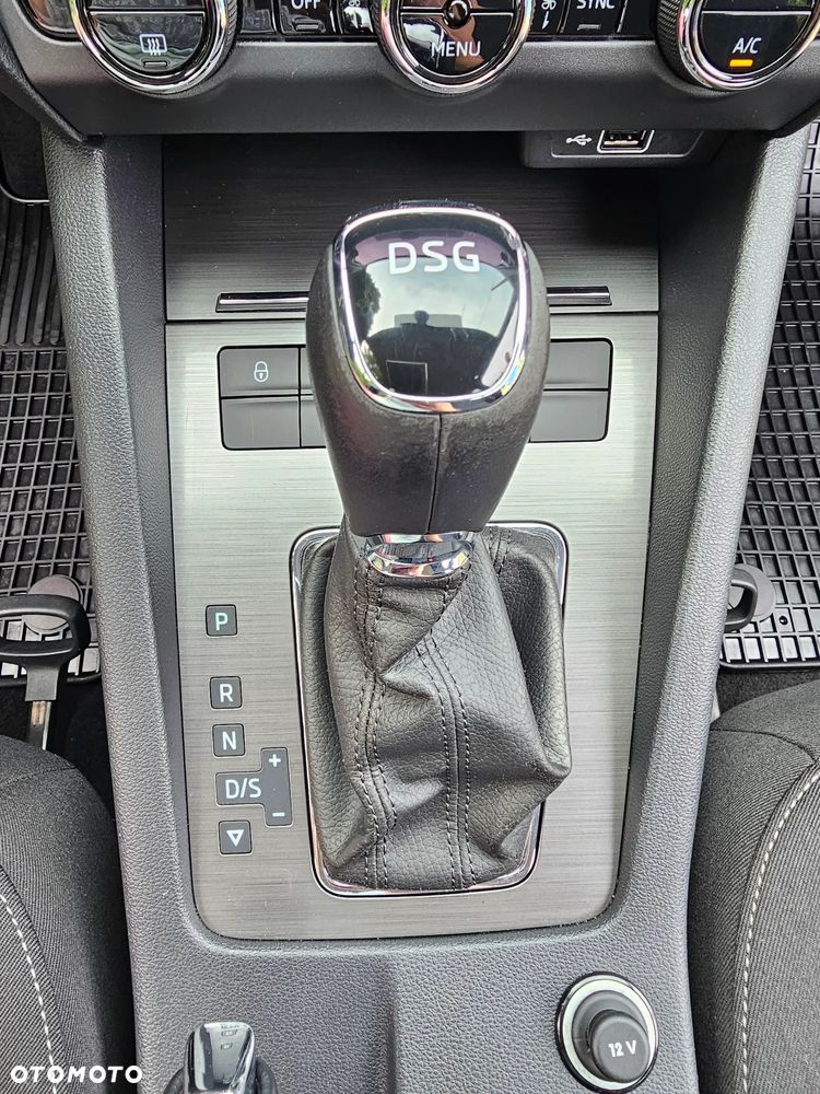 Skoda Octavia 2.0 TDI DSG Premium Edition - 16