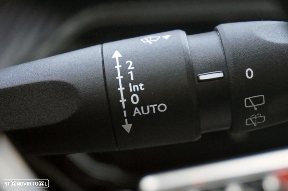 Peugeot 2008 1.2 PureTech Allure - 15