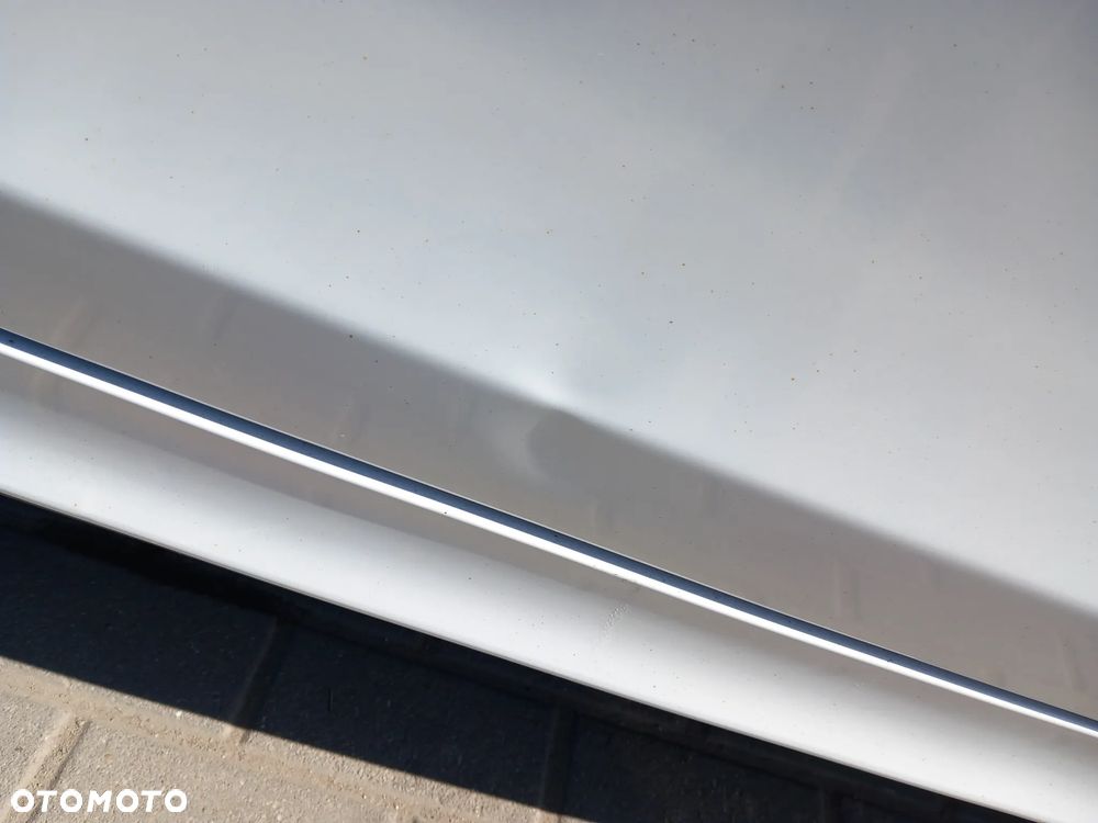 BMW E87 DRZWI PRAWE PRZEDNIE PRAWY PRZÓD KOLOR: 300 - 6