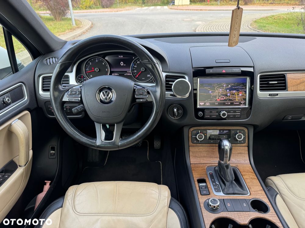 Volkswagen Touareg - 19