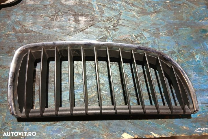 Grila radiator dreapta 7120008 224059-10 7120008 224059-10 BMW Seria - 1