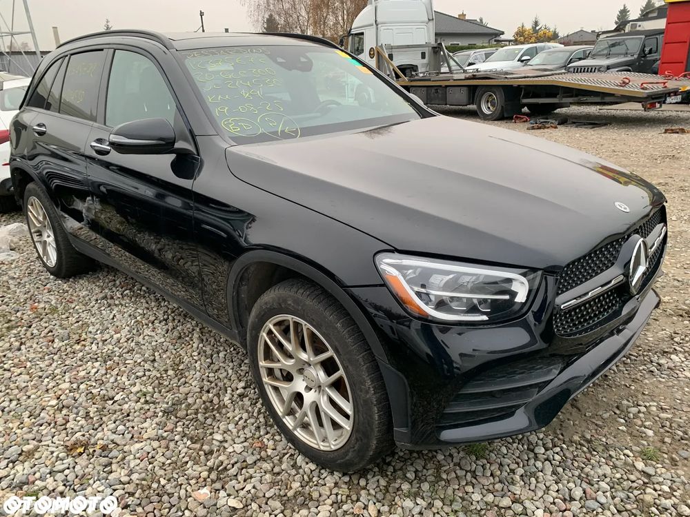 Mercedes-Benz GLC 300 4Matic 9G-TRONIC AMG Line Advanced - 2