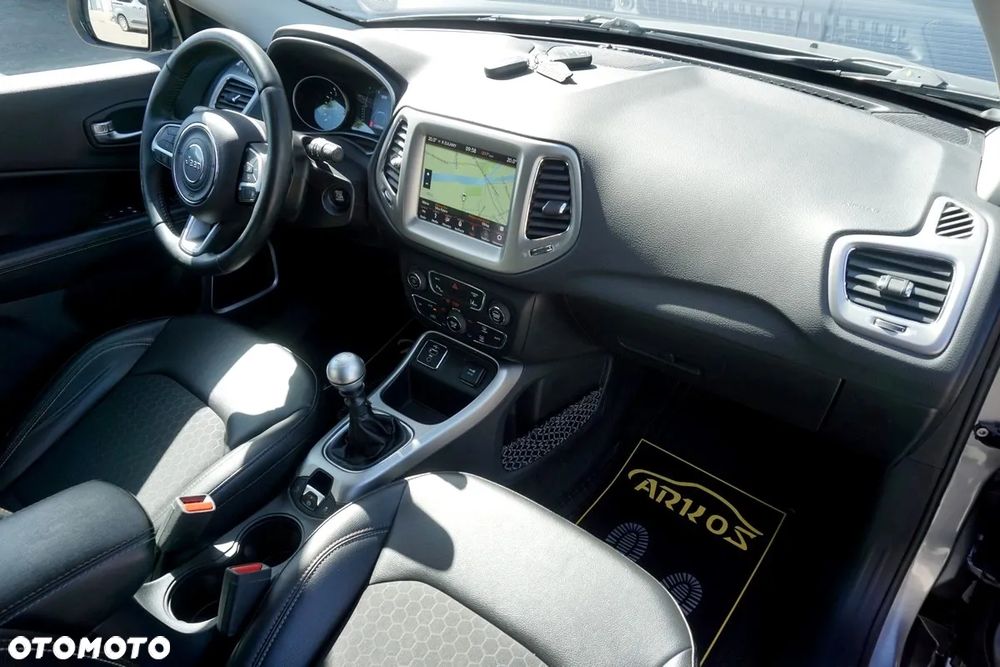 Jeep Compass - 34
