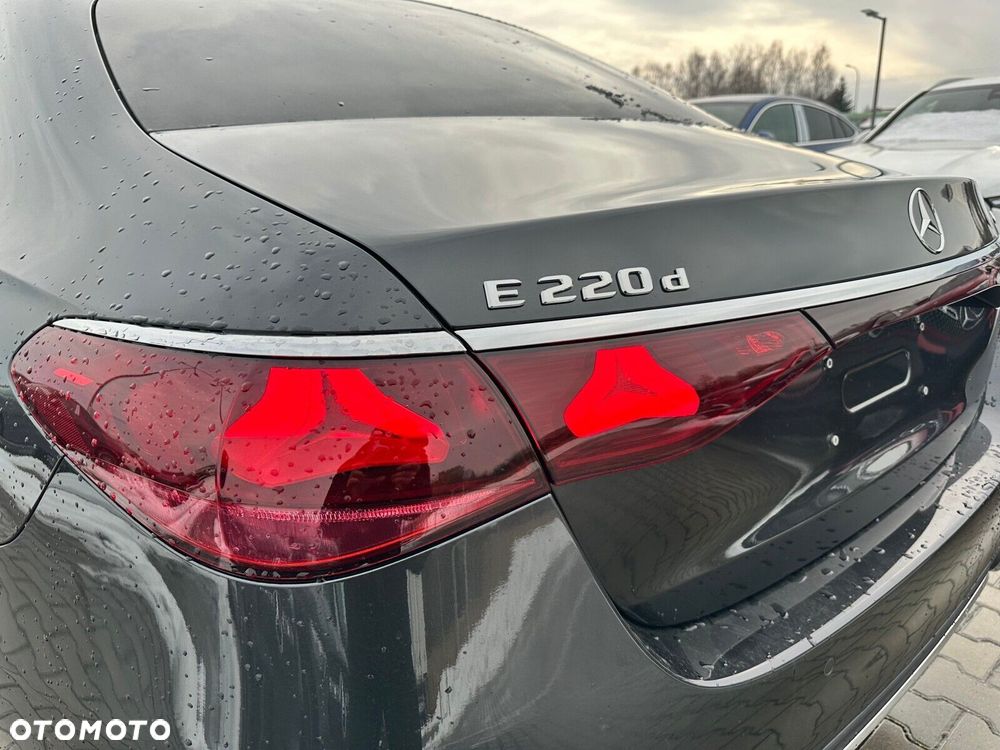 Mercedes-Benz Klasa E - 17