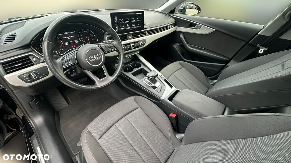 Audi A4 Limousine - 10