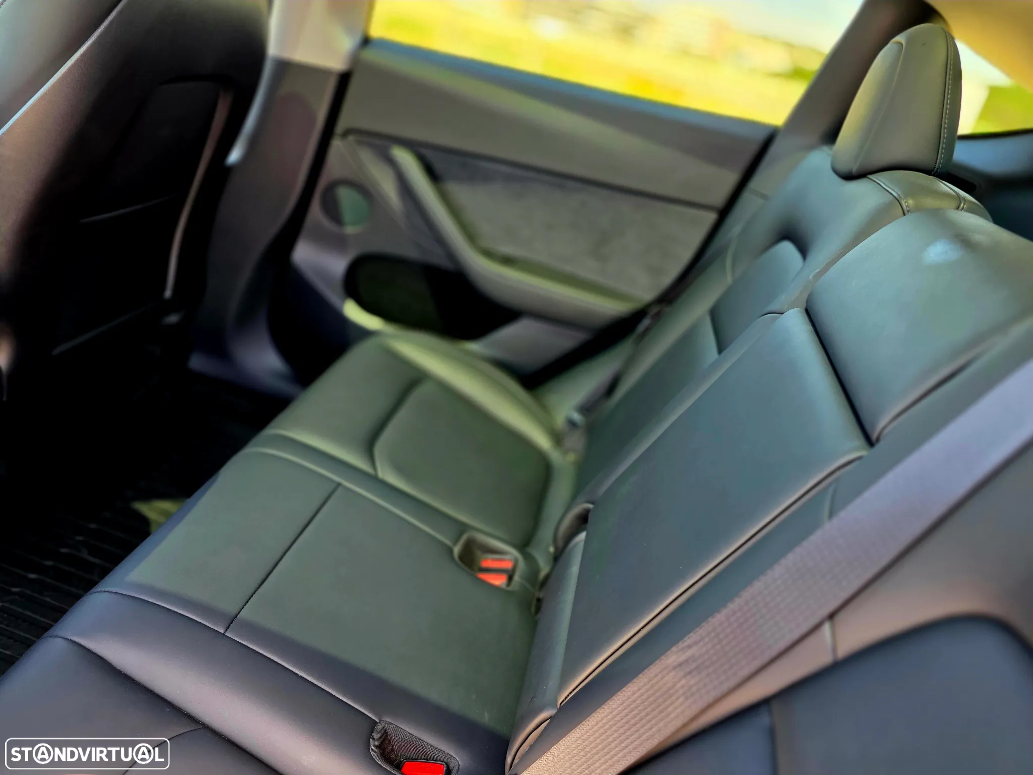 Tesla Model Y Long Range Dual Motor AWD - 9