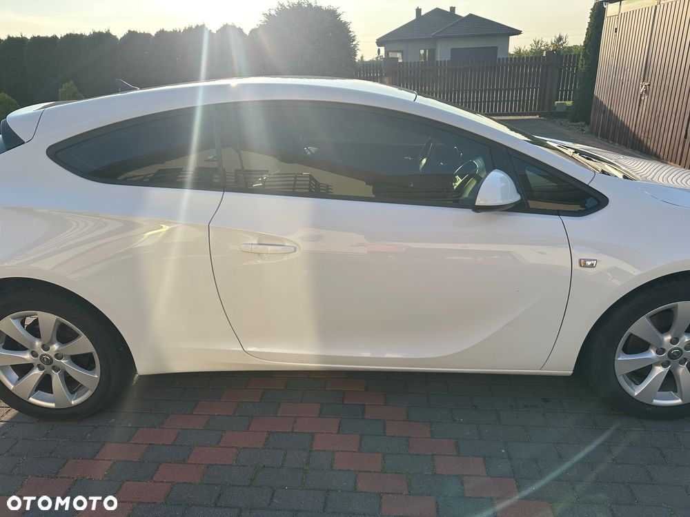 Opel Astra IV GTC 1.4 T Active - 20