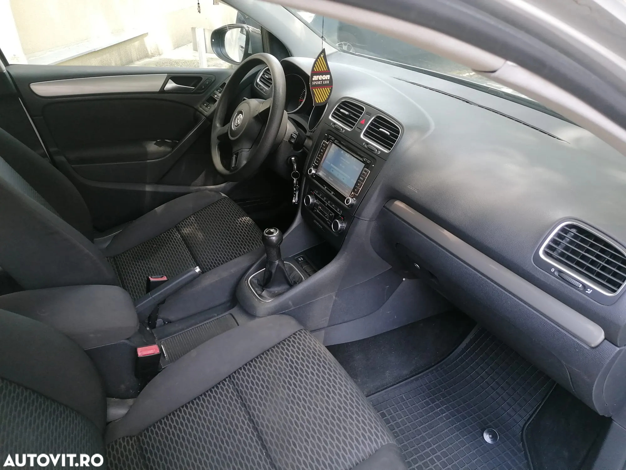 Volkswagen Golf - 11