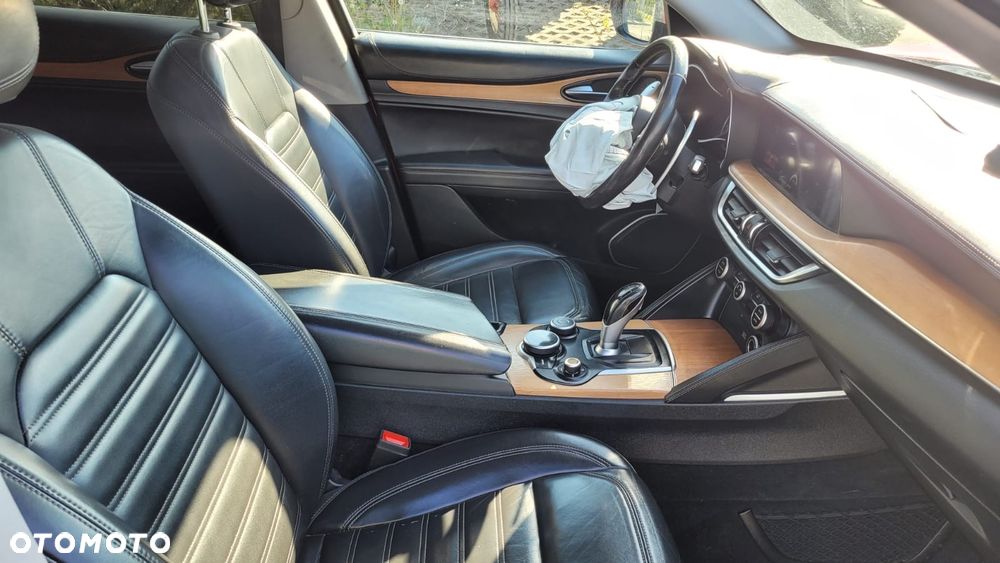 Alfa Romeo Stelvio 2.0 Turbo 16V AT8-Q4 Super - 13