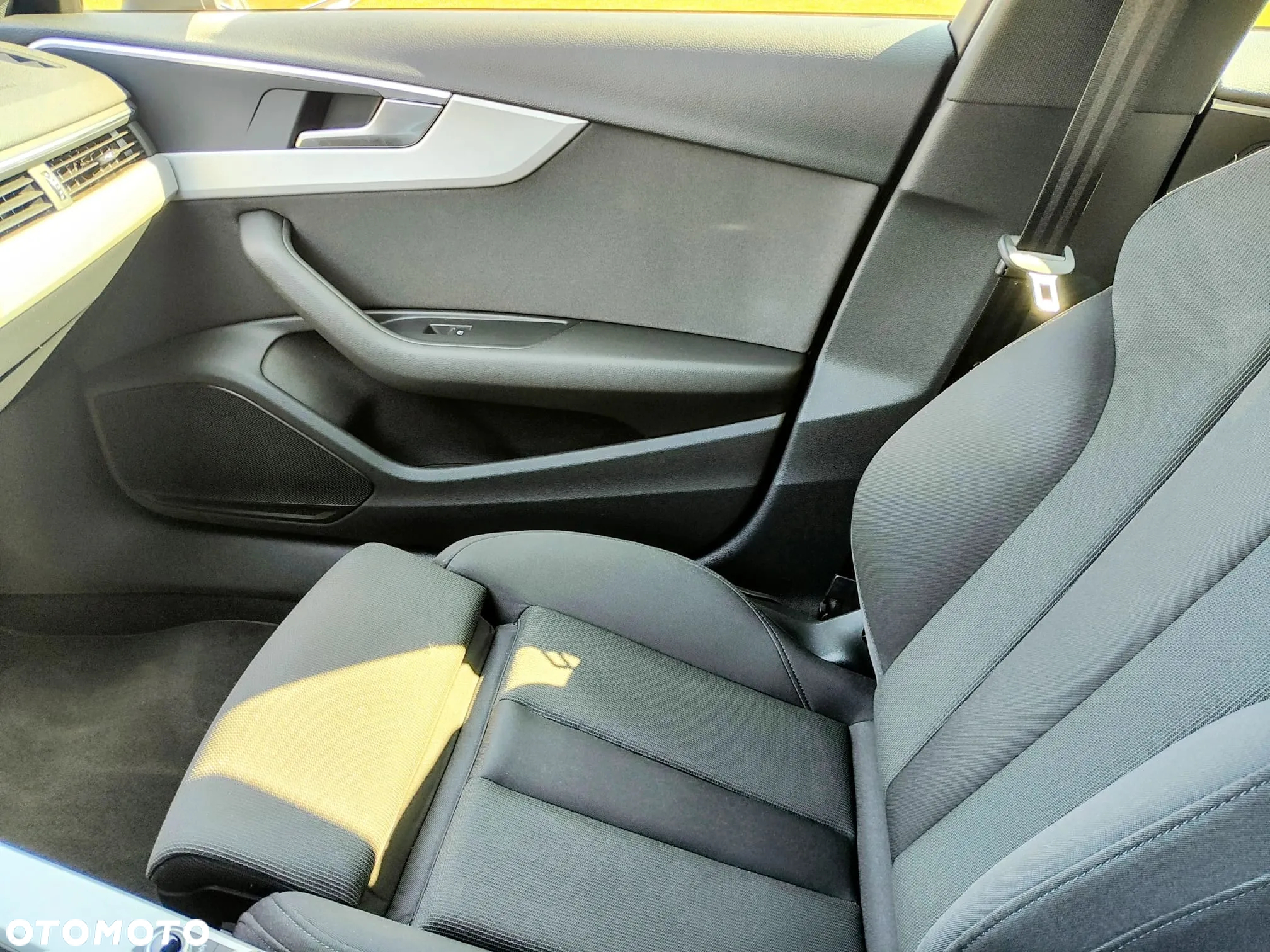 Audi A4 40 TFSI S tronic advanced - 16