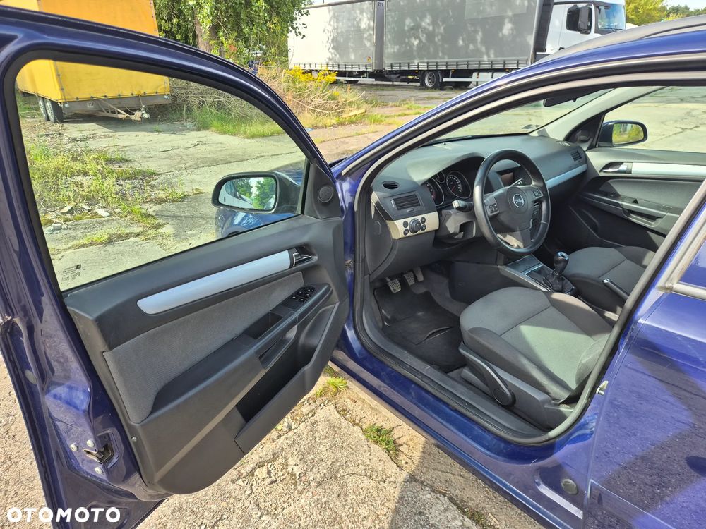 Opel Astra 1.9 CDTI - 9