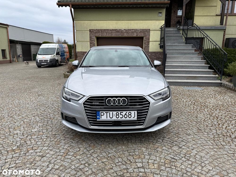 Audi A3 Sportback - 1