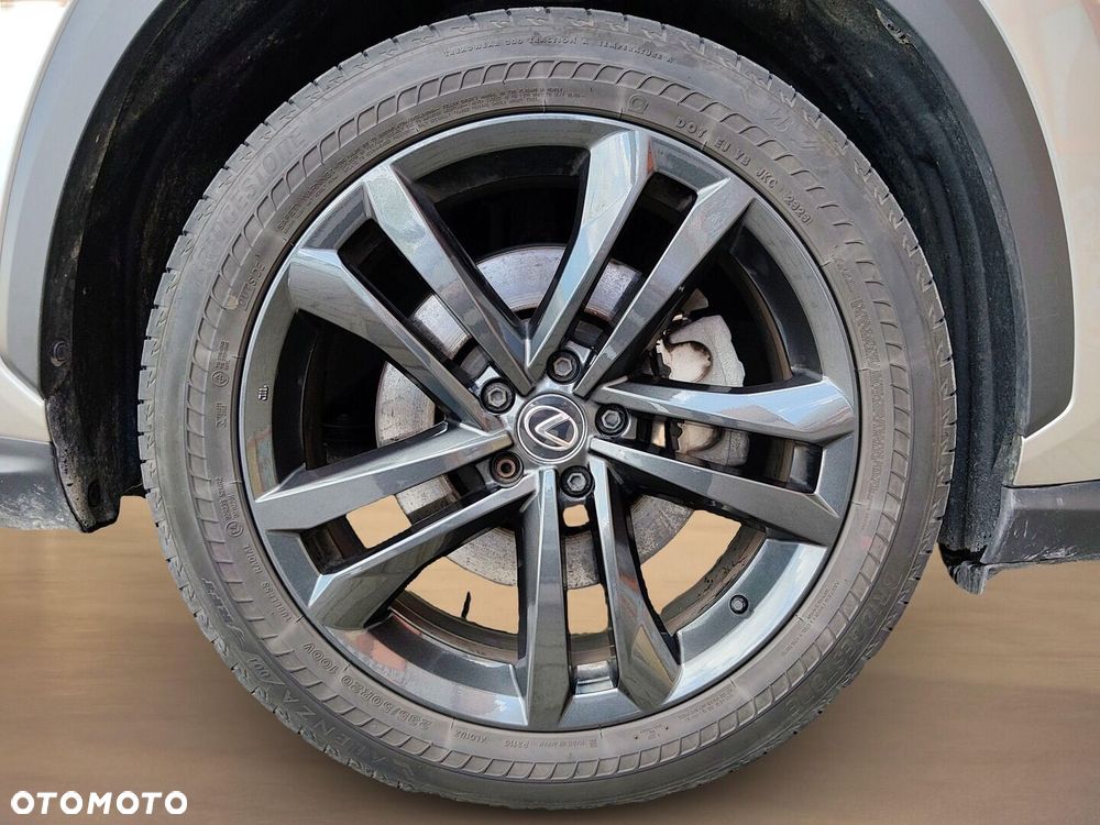 Lexus NX 450h+ Prestige AWD - 32