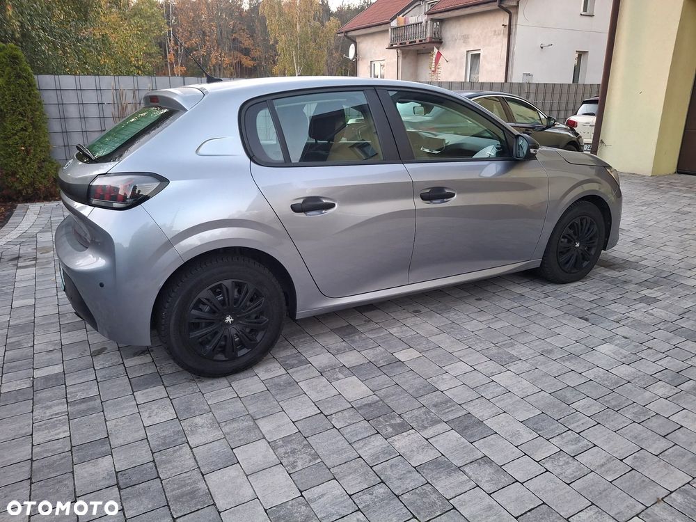Peugeot 208 - 4
