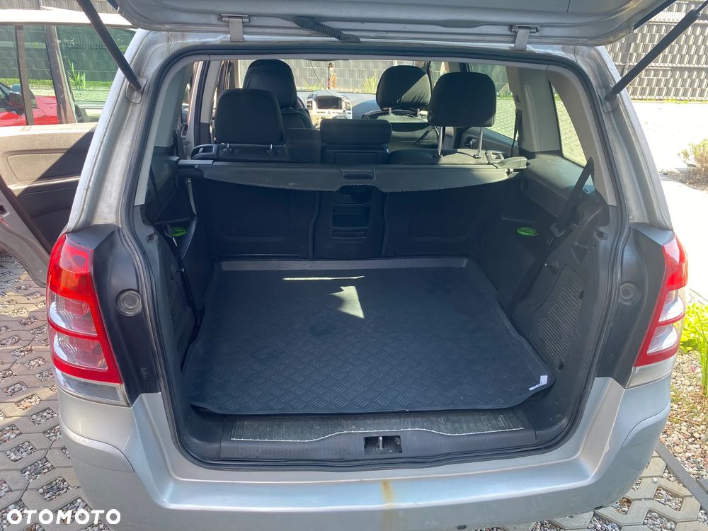 Opel Zafira 1.6 - 5