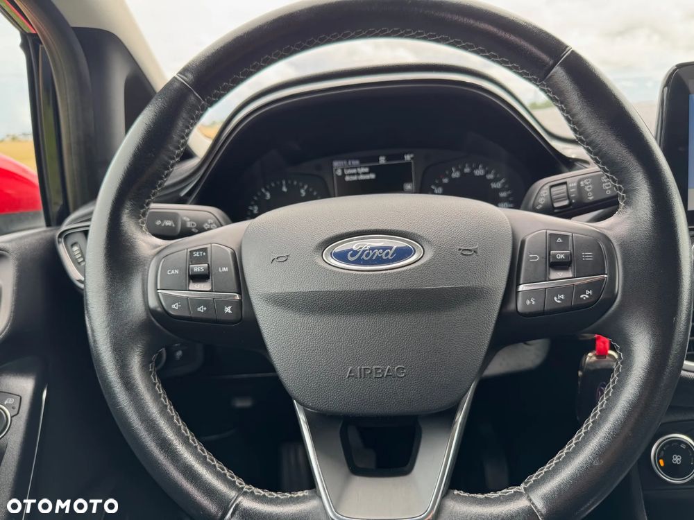 Ford Fiesta 1.0 EcoBoost S&S TITANIUM - 22