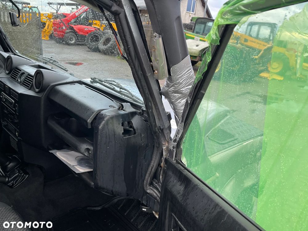 Land Rover Defender 110 DPF Station Wagon Adventure - 32