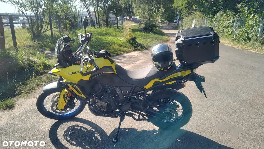 Suzuki V-STROM - 1
