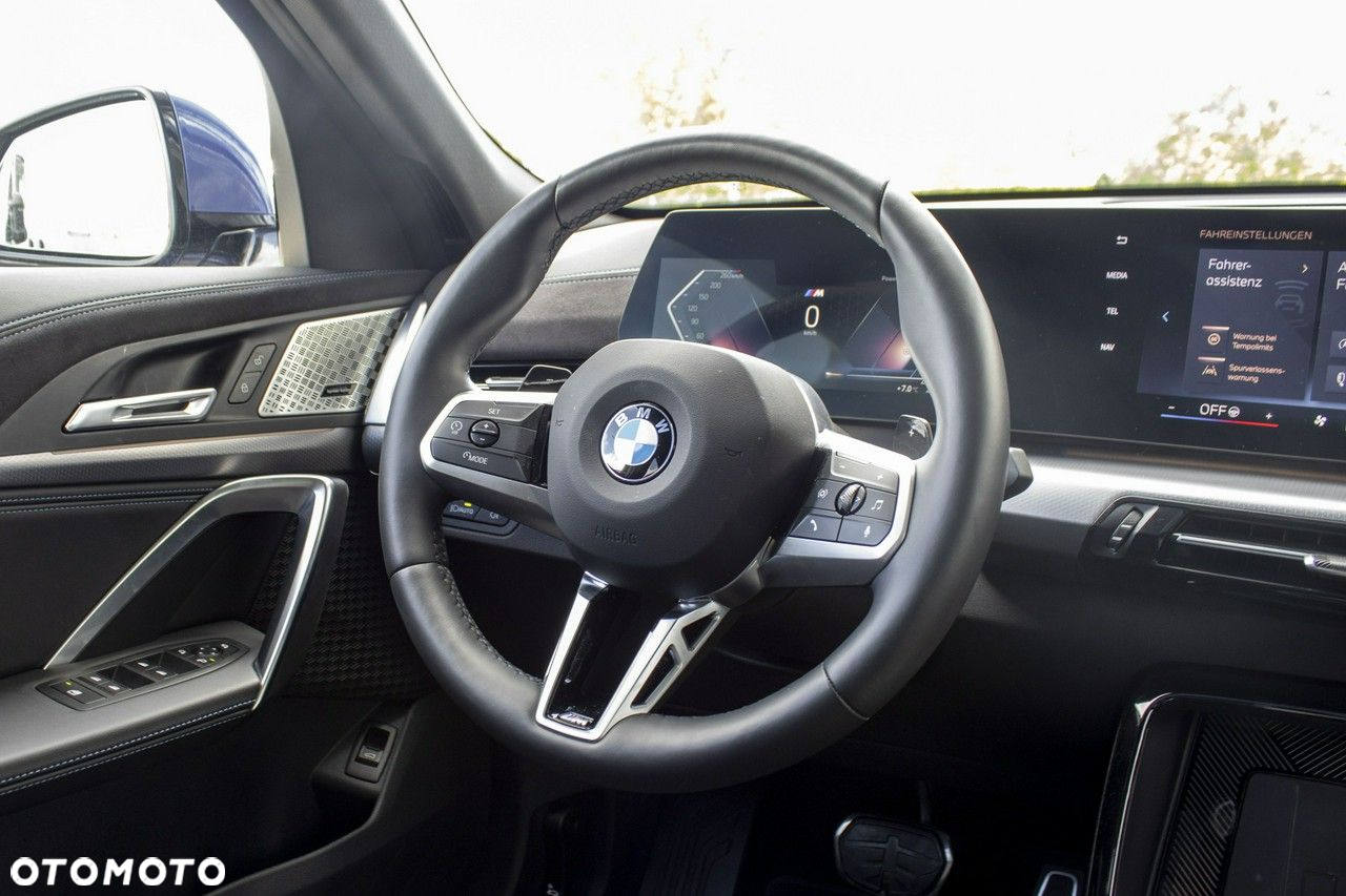 BMW X2 - 16