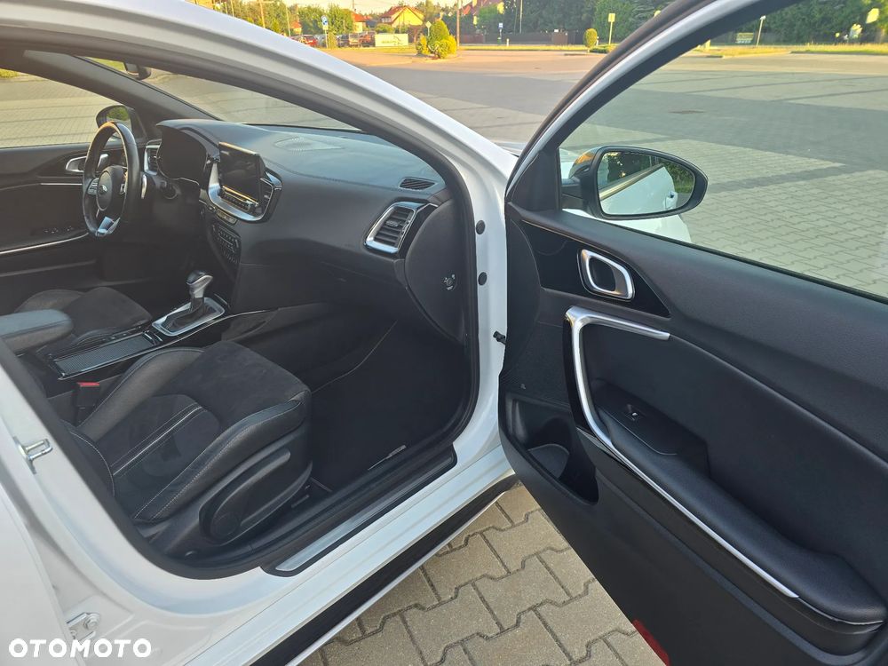 Kia ProCeed 1.5 T-GDI DCT7 OPF GT LINE - 39