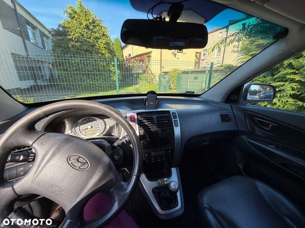 Hyundai Tucson 2.0 Comfort 2WD - 8