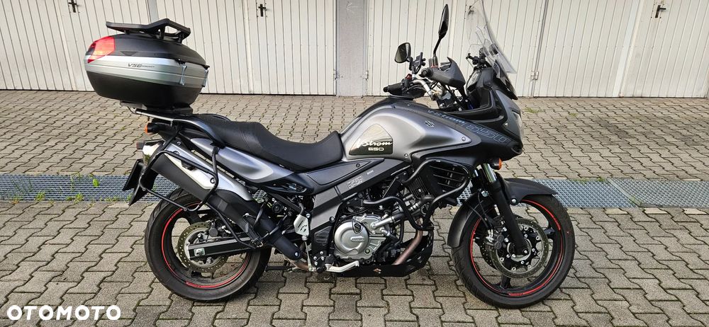 Suzuki V-STROM - 1