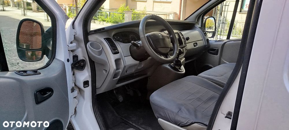 Renault Trafic - 10
