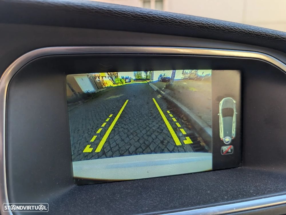 Volvo V40 ver-1-6-d2-momentum-powershift - 17