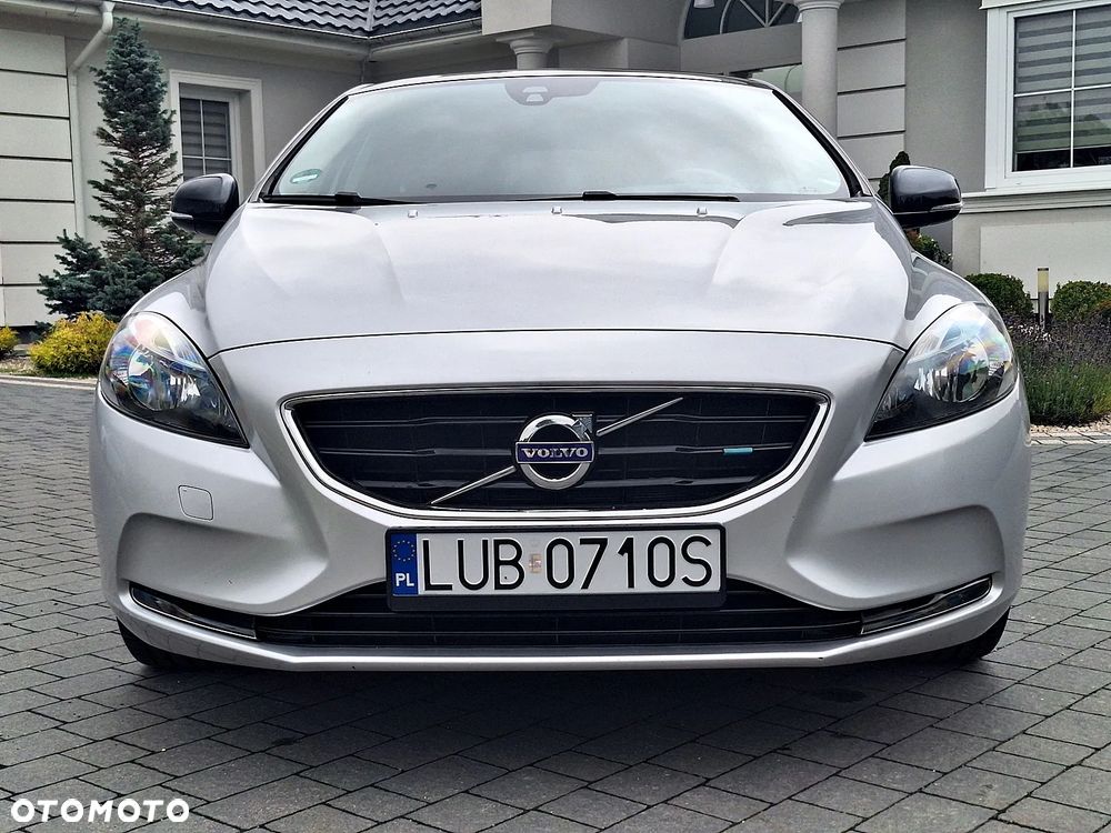 Volvo V40 D2 Momentum - 16