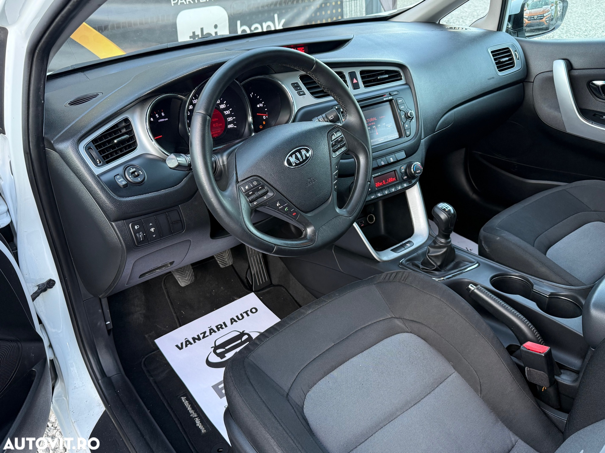 Kia Ceed 1.6 CRDi 128 ISG SW Dream-Team Edition - 19