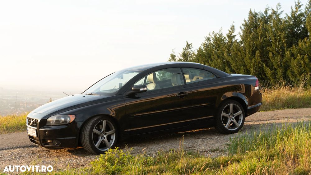 Volvo C70 2.0D Momentum - 35