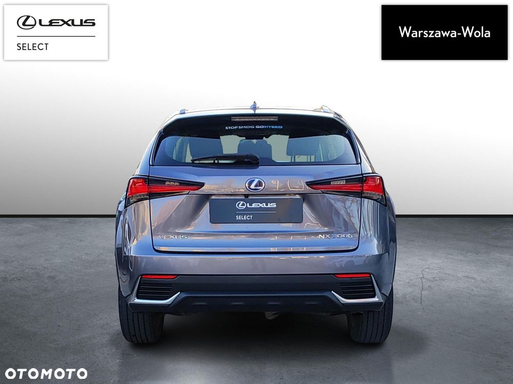 Lexus NX 300h Business Edition AWD - 4